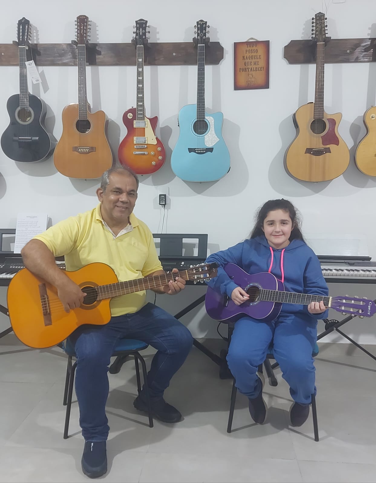 Aula de violão na Asafemusic